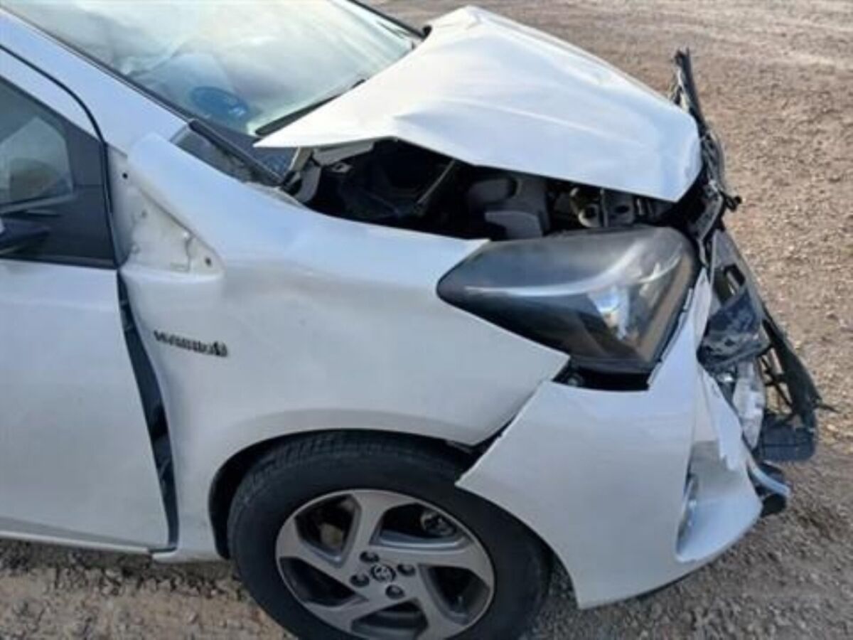 Miniatura Toyota Yaris 2016 1.5 Hibrido año 2016 2