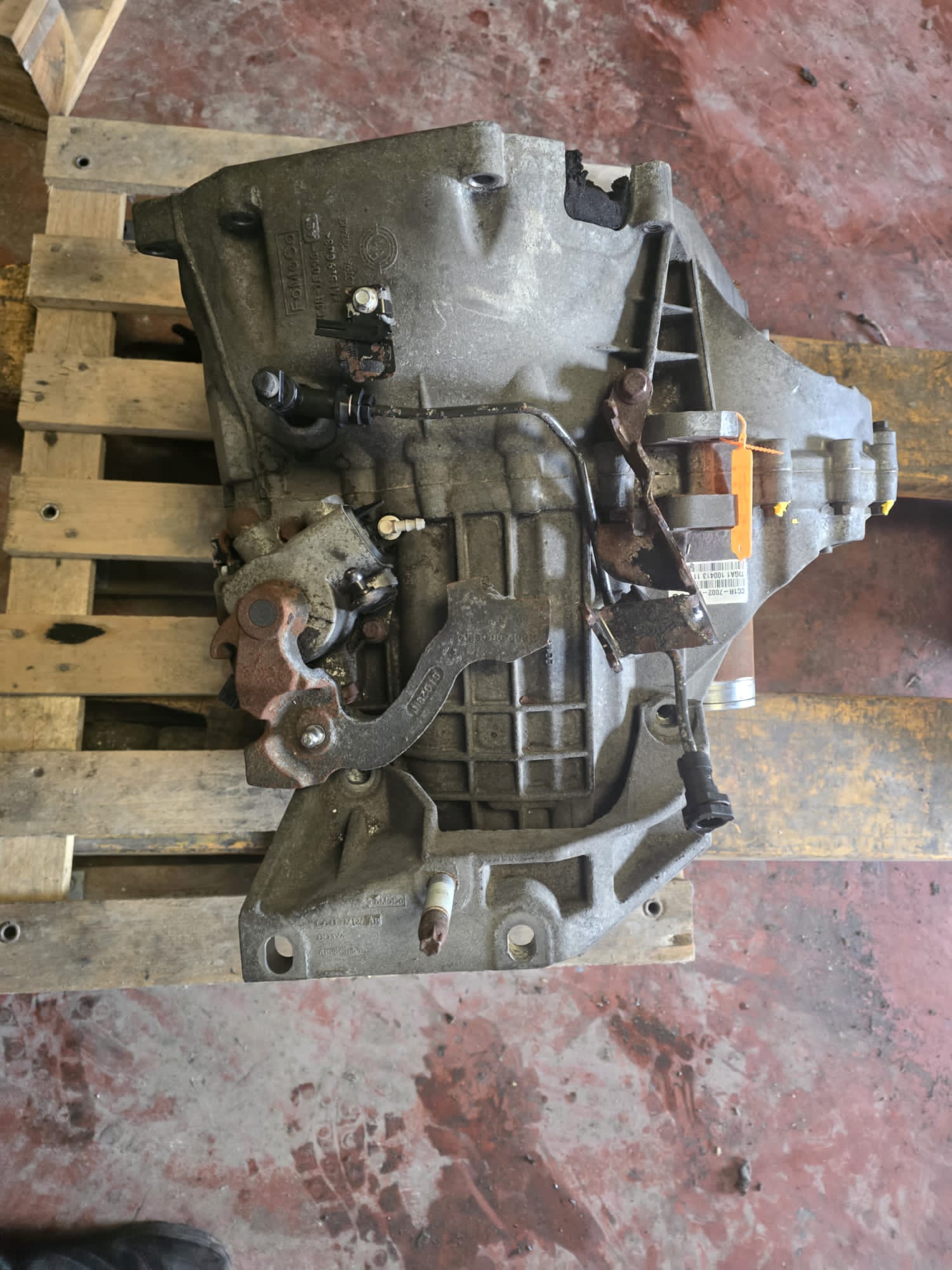 Caja de cambios CC1R-7002-AD FORD TRANSIT MK7 2.2 TDCI