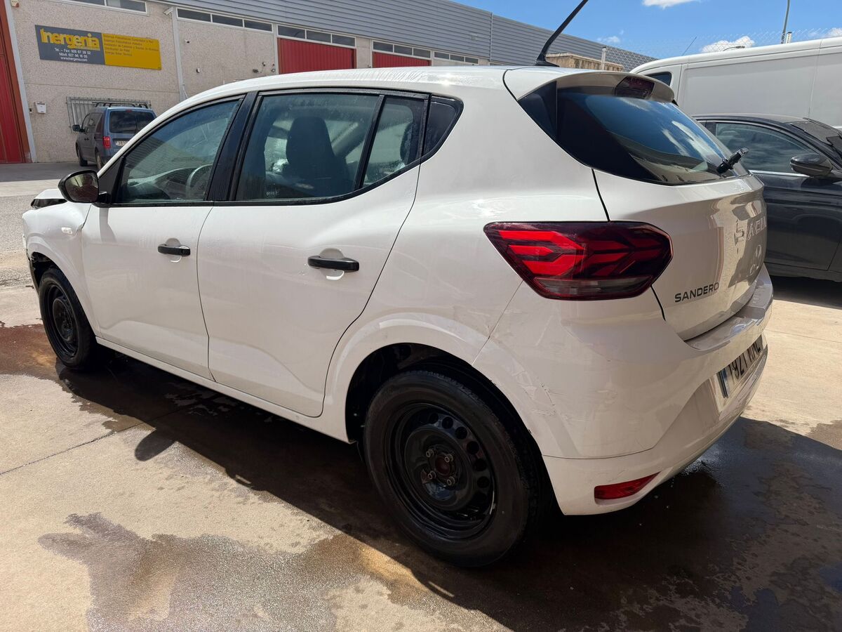 Miniatura Dacia Sandero 2024 Gasolina + Glp Año 12/2023 *** 4.990 € *** 5