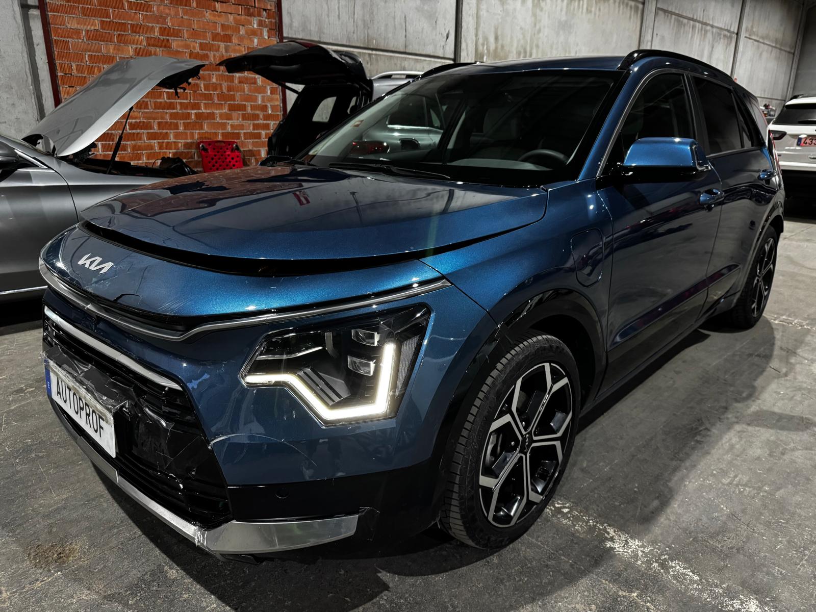 POCO GOLPE! KIA NIRO HYBRID PHEV 1.6 DRIVE/2023