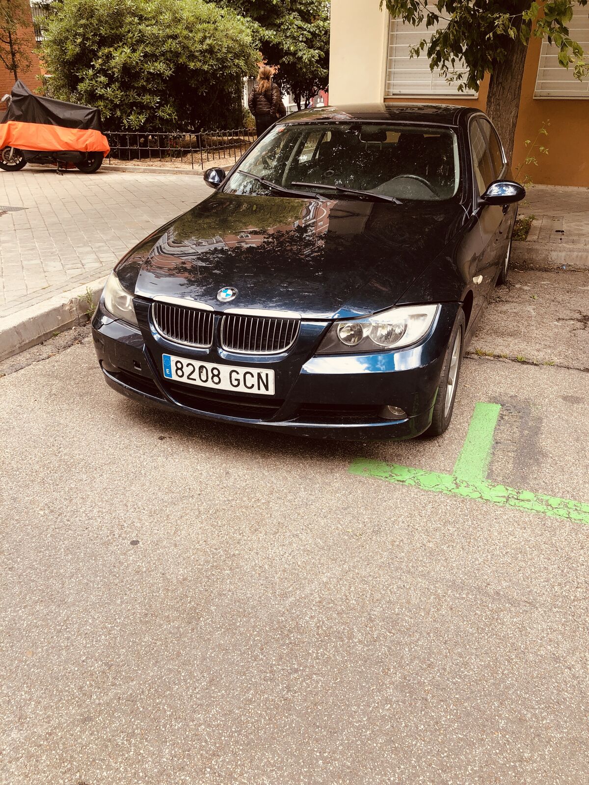 Se vende 325i, sin motor, tipo N 53B30A, 3700€