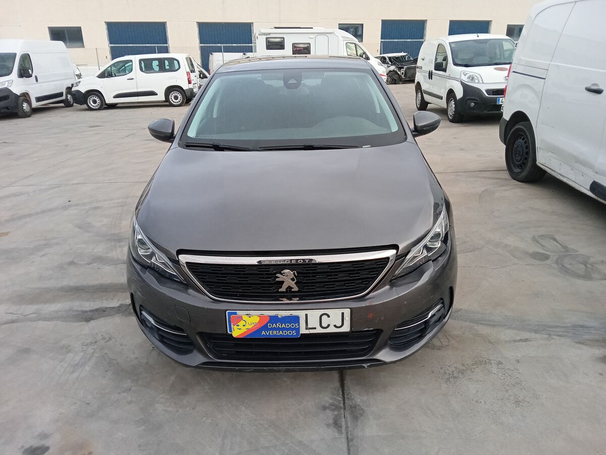 vehiculo Peugeot 308 1.2 110CV STYLE