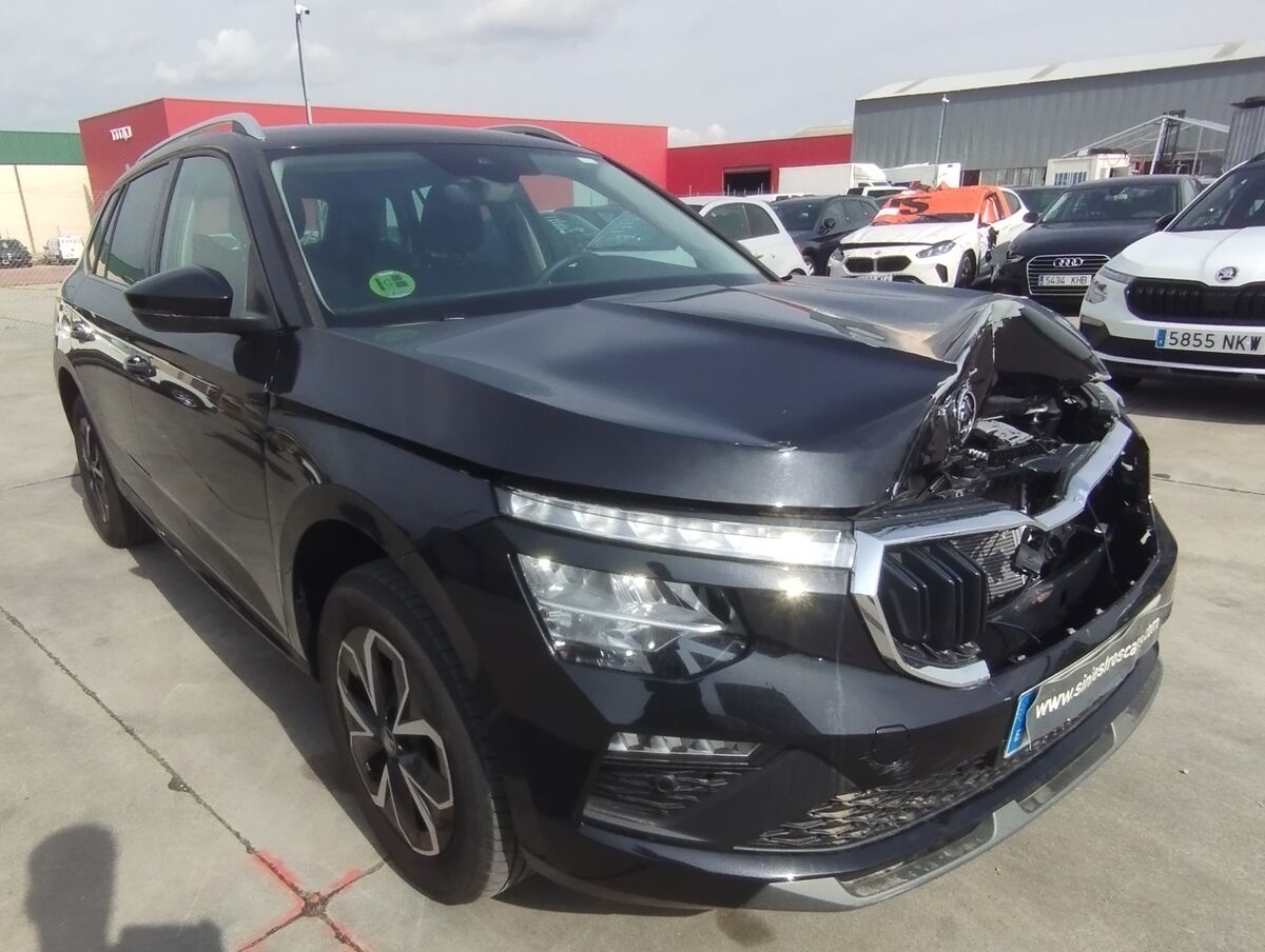 SKODA KAMIQ 1.0cc TSI 115cv GASOLINA  AUTOMATICO  AÑO 2025