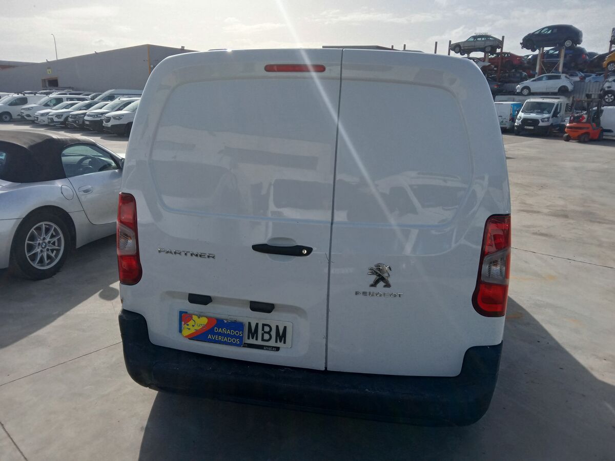 Miniatura Peugeot Partner 2022 1.5HDI 100CV 14