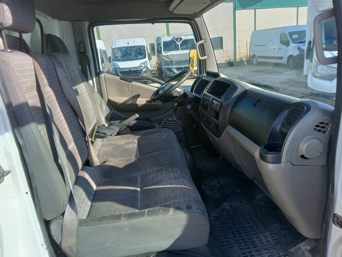 Miniatura Nissan Caravan 2007 CABSTAR 130CV 6