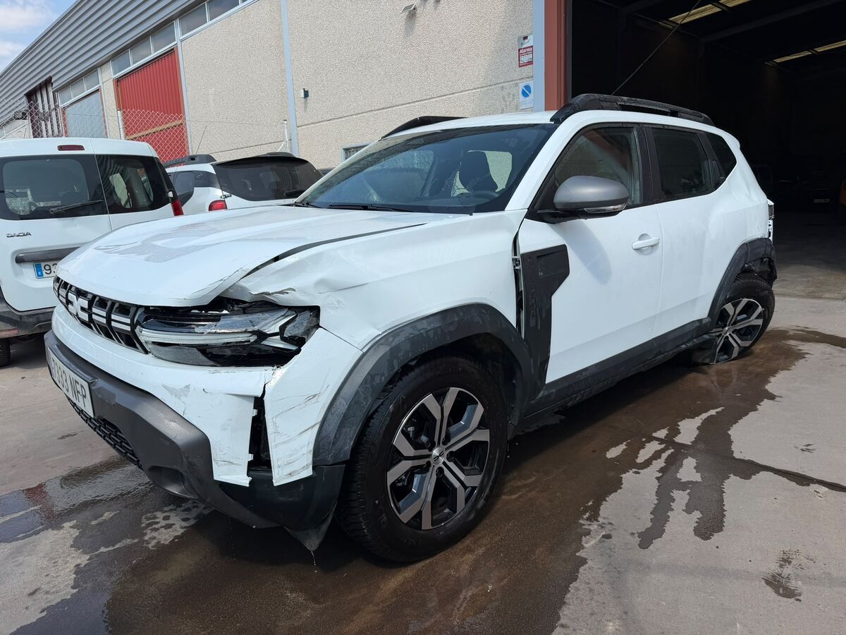 Duster TCE 130 Cv Híbrido 4 x 4 Año 10/2025 *** 9.990 € ***