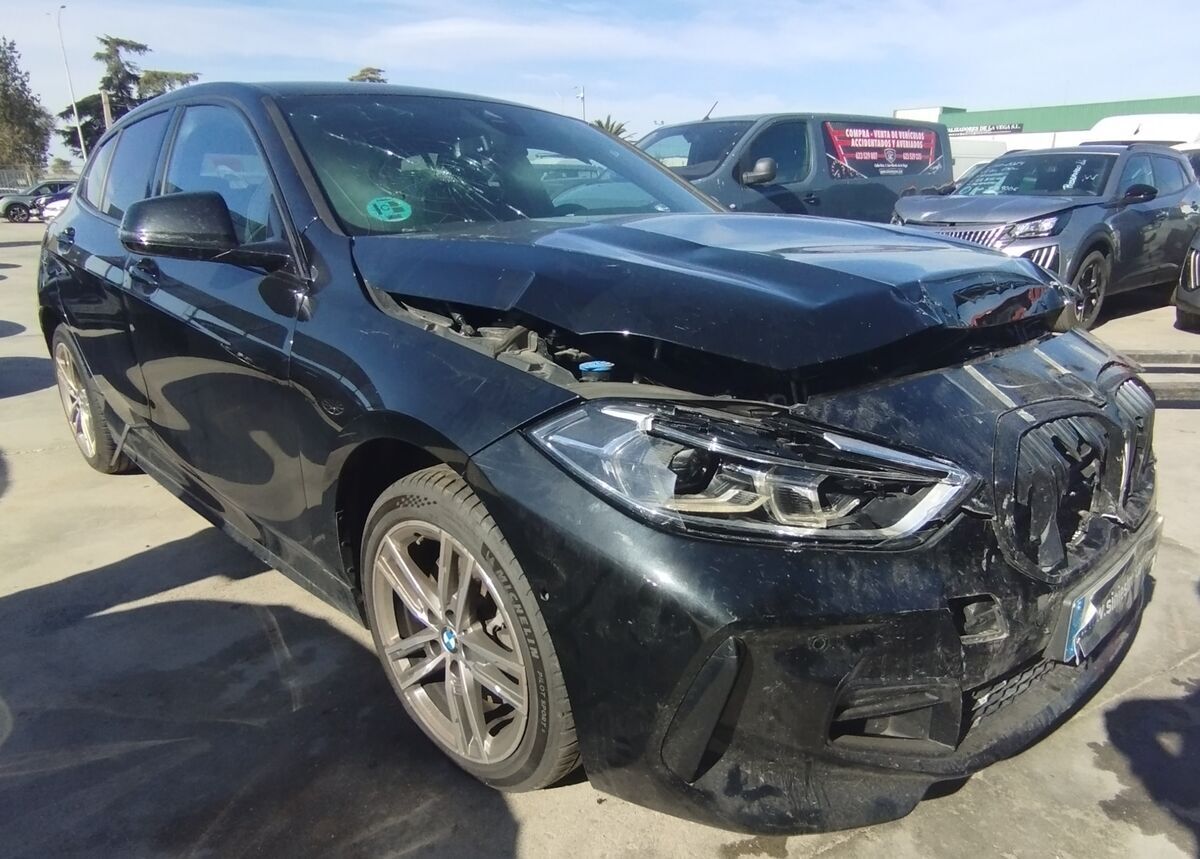 BMW 118d 2.0cc 150cv DIESEL AUTOMATICO AÑO 2021