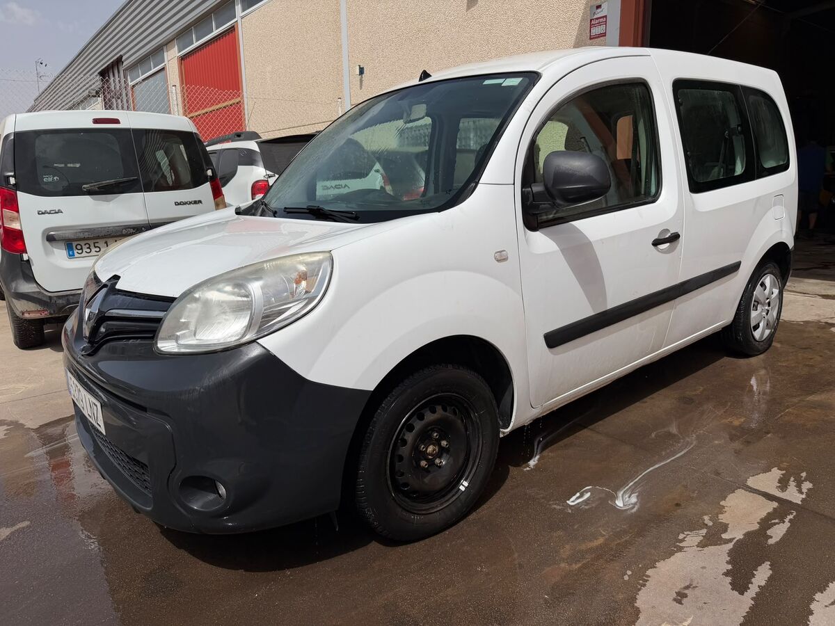 1.5 Dci Año 6/2021 *** 3.790 € ***