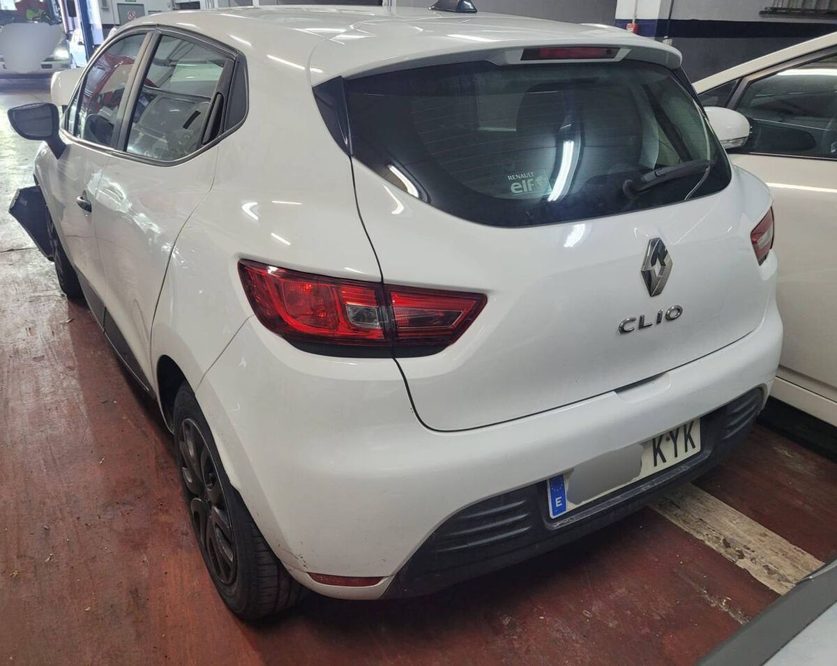 Miniatura Renault Clio 2019 RENAULT CLIO 06/2019 CON GOLPE 2.600€ 8