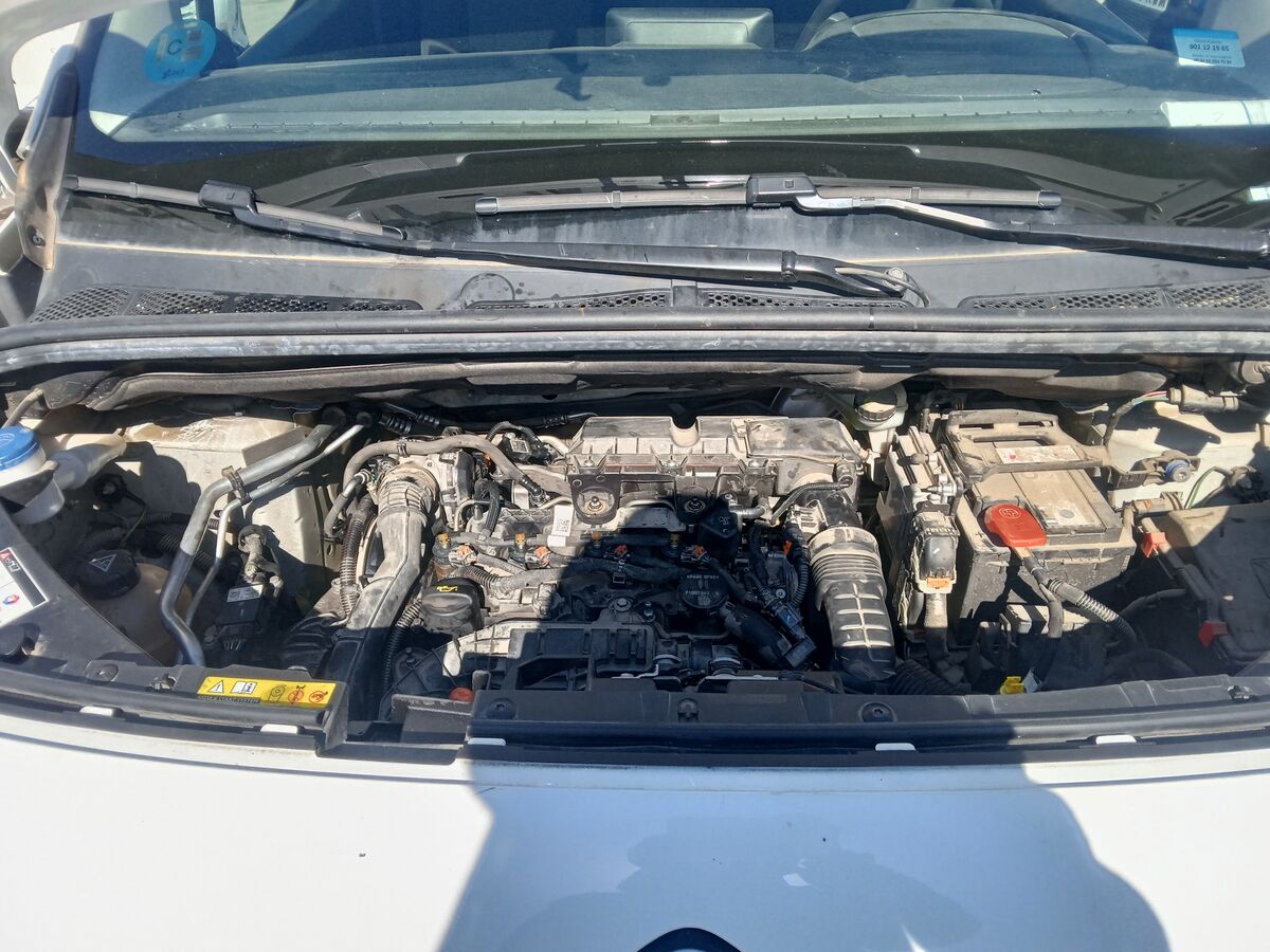 Miniatura Citroen Berlingo 2021 1.5HDI 100CV CONTROL 3