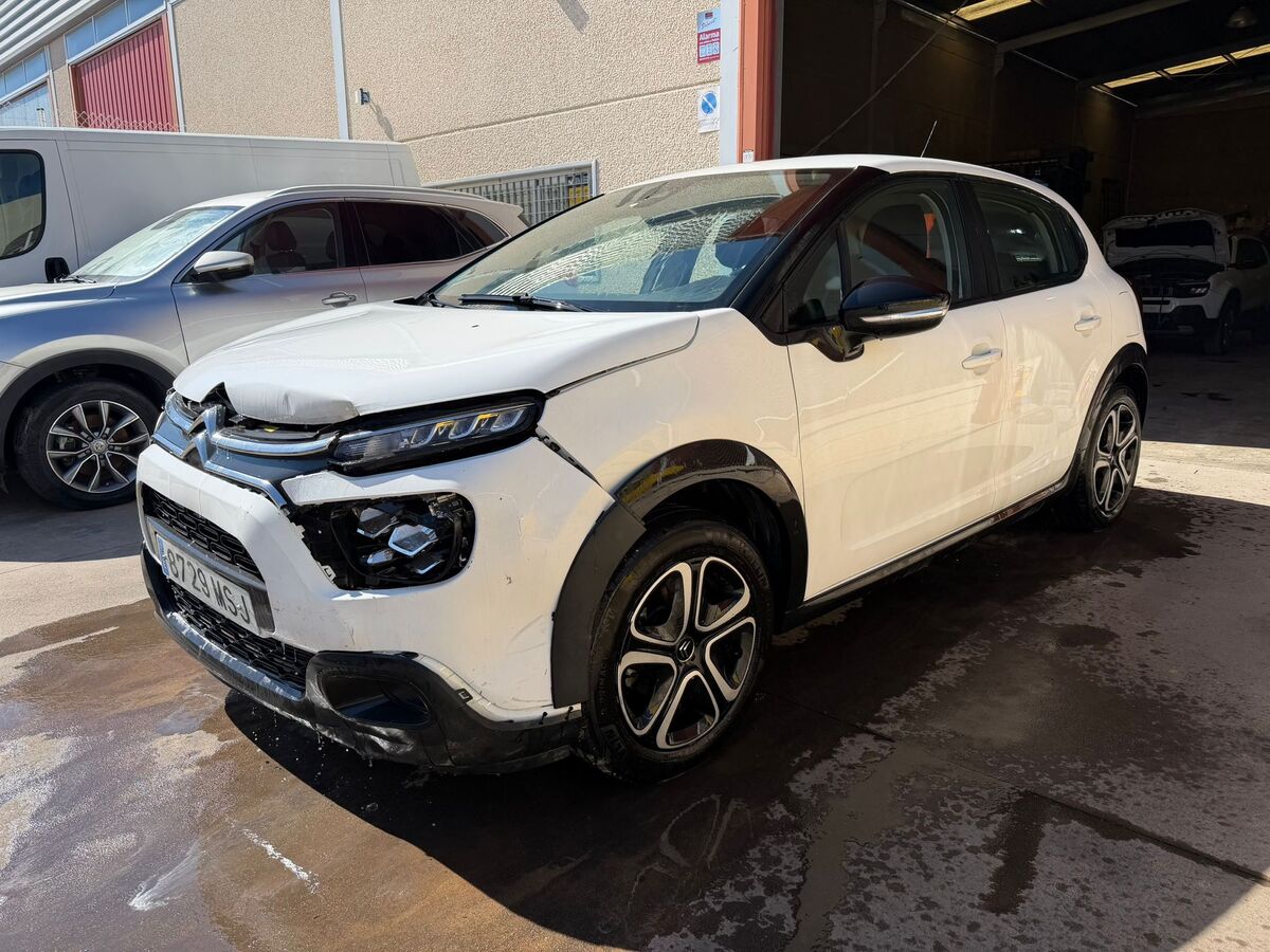 1.5 BlueHdi Año 9/2024 SOLO 3.000 Km *** 7.490 € ***