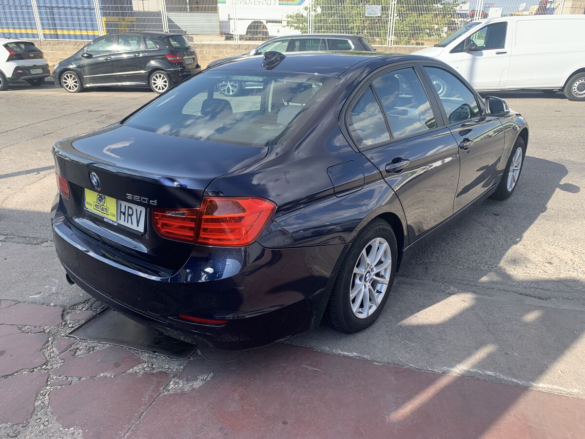 Miniatura BMW 3 Series 2013 BMW 320 2.0 D 184CV 5