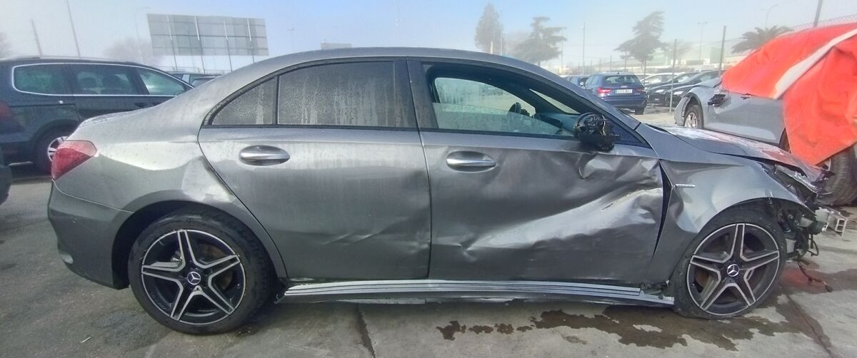 Miniatura Mercedes-Benz A-Clase 2021 MERCEDES A 200D 2.0cc 150cv AUTOMATICO DIESEL  AÑO 2021 10