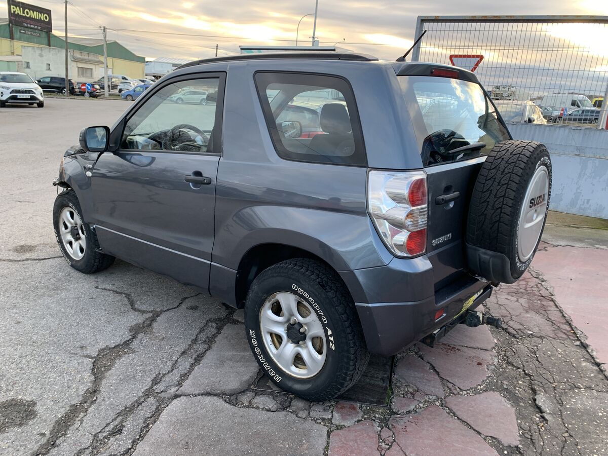 Miniatura Suzuki Grand Vitara 2007 SUZUKI GRAND VITARA 1.9 D 130CV 3