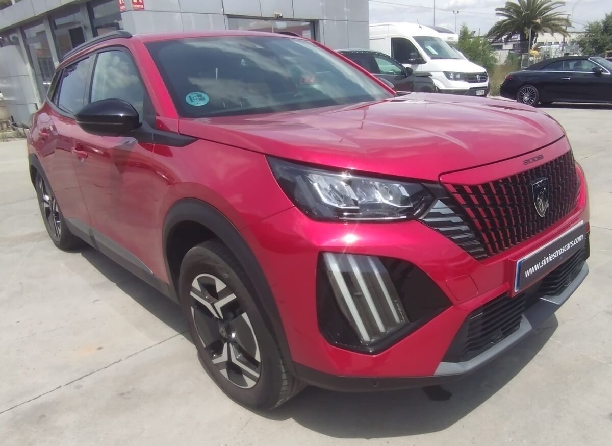 PEUGEOT 2008 1.2cc 130cv GASOLINA  AUTOMATICO  AÑO  2024