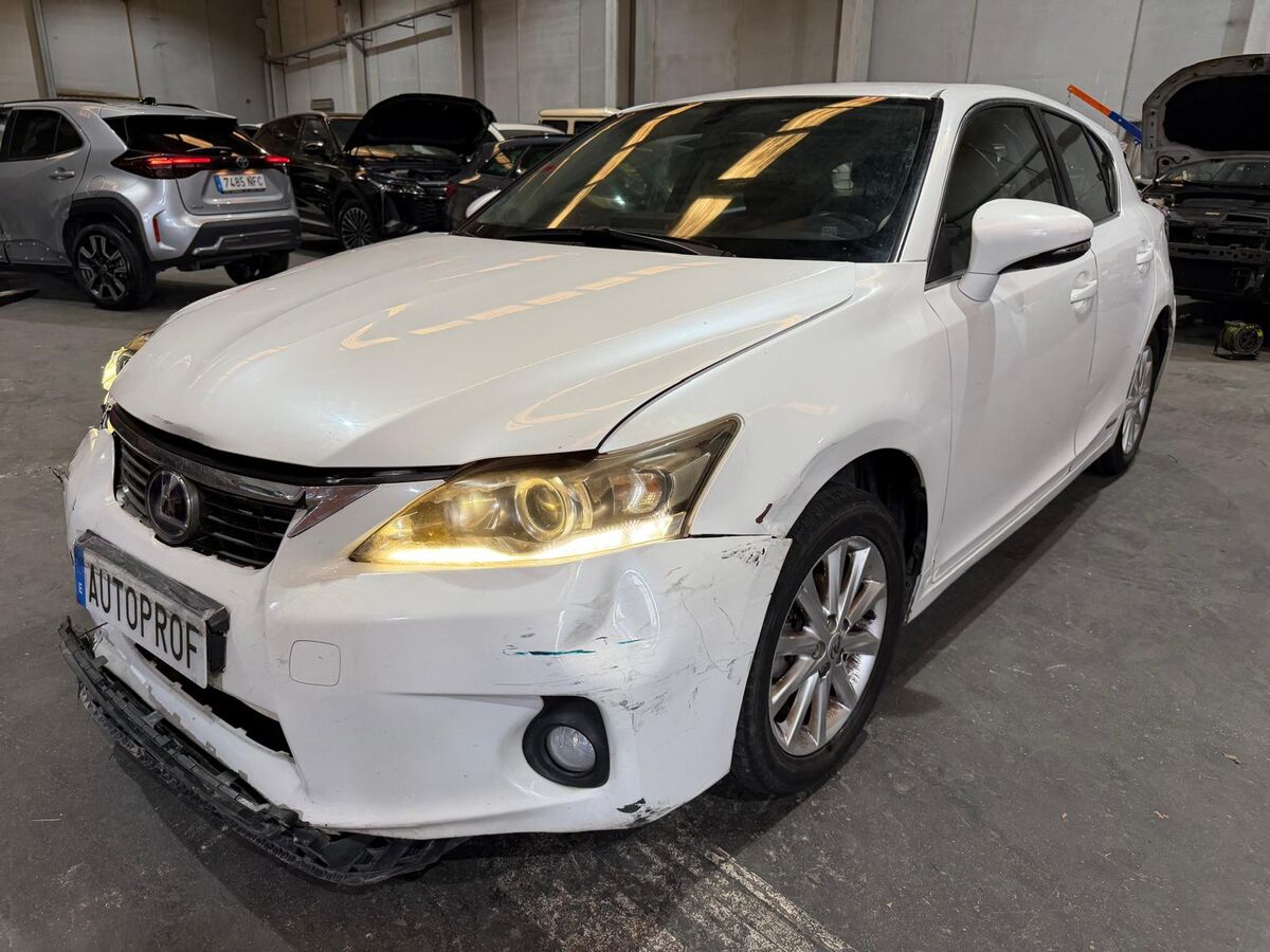 LEXUS CT 1.8 HYBRID /2011