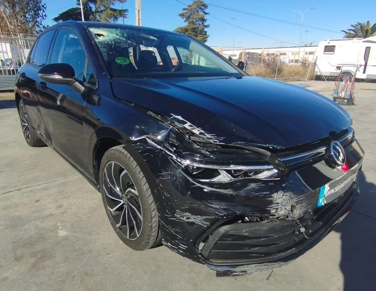 VOLKSWAGEN GOLF VIII 1.5cc 150cv GASOLINA MANUAL AÑO 2020