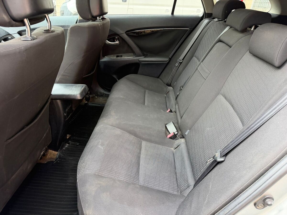 Miniatura Toyota Avensis 2010 2.2 DID Año 2010 *** 990 € *** 8