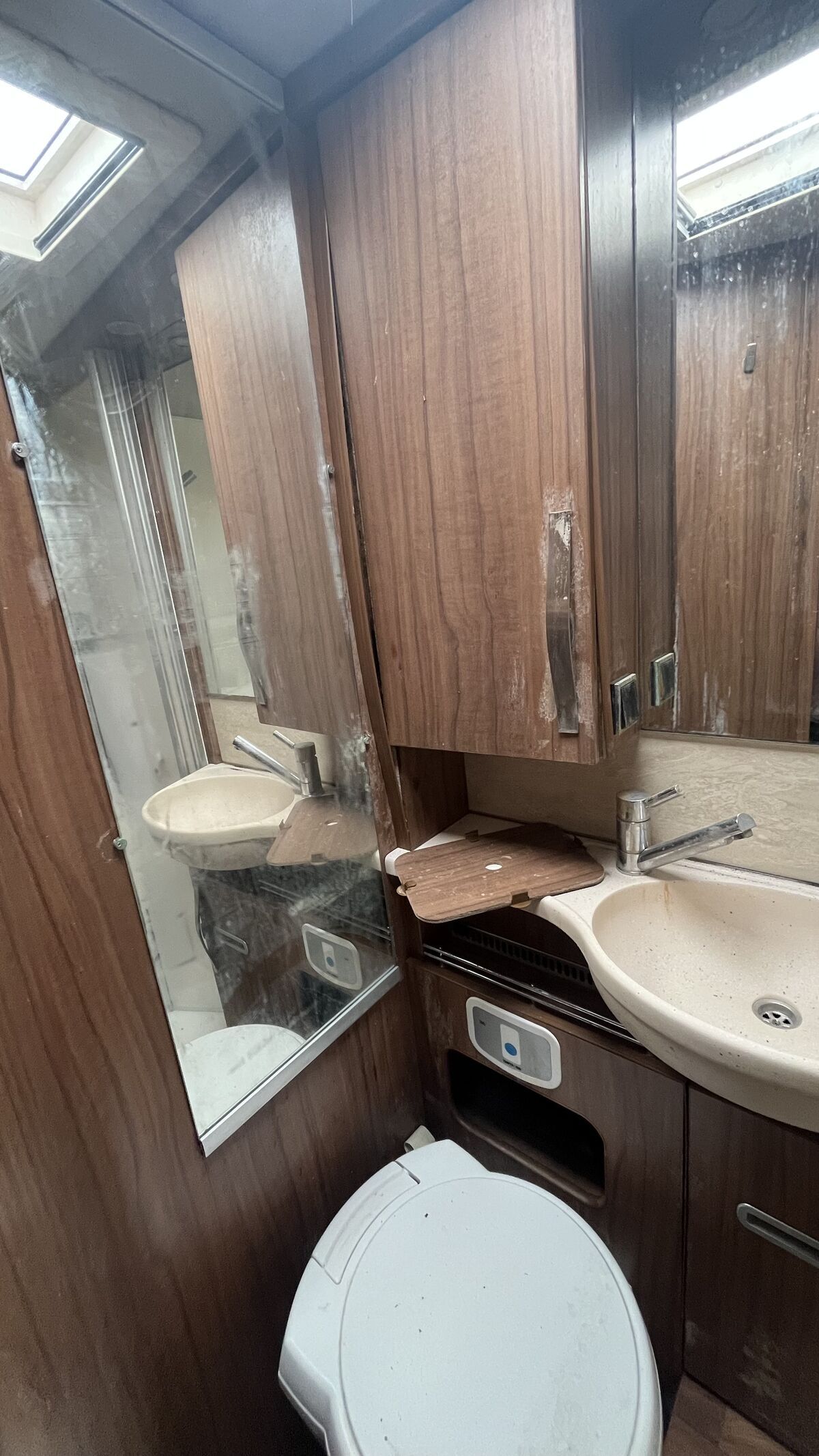 Miniatura Fiat 1100 2017 Autocaravana integral Fiat HYMER EX 564 EXSIS-I 11