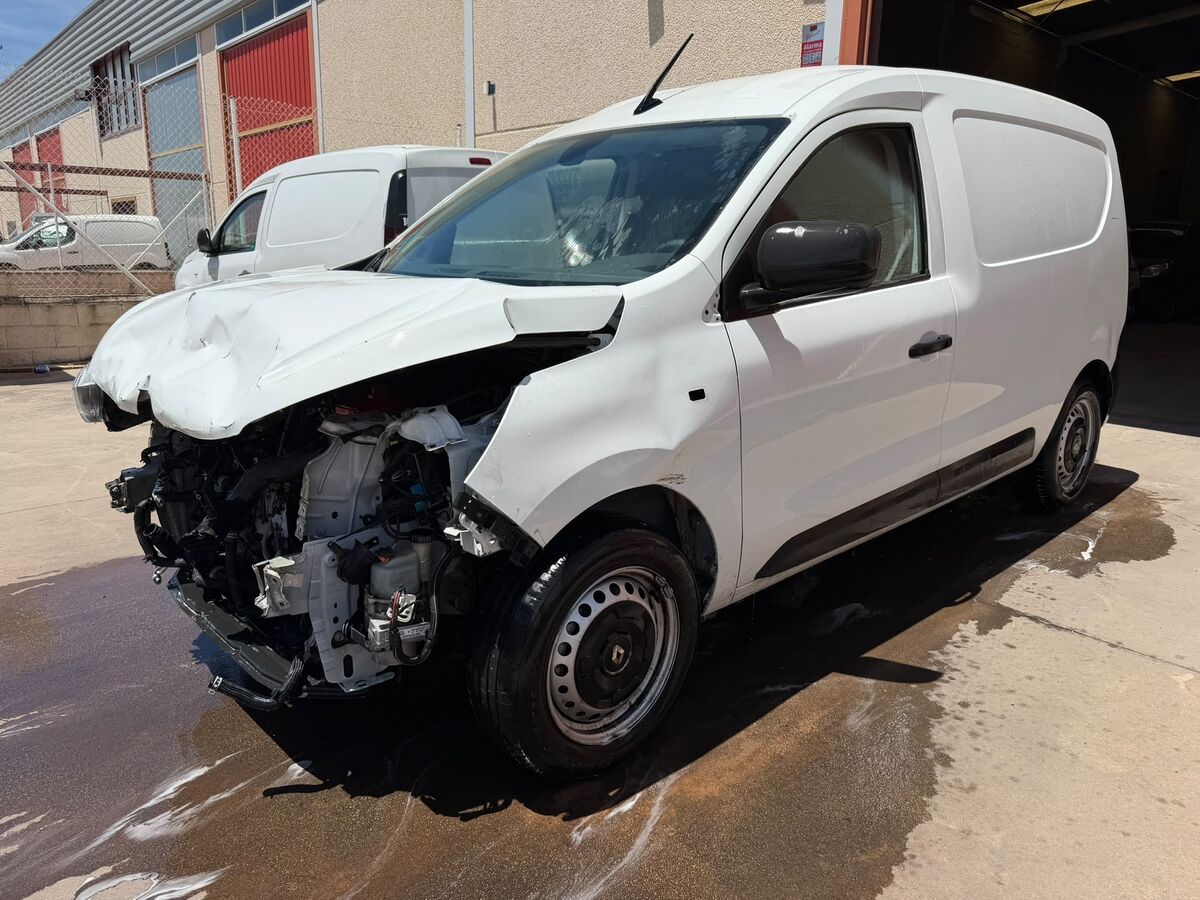 1.5 Dci Año 10/2022 *** 4.590 € ***