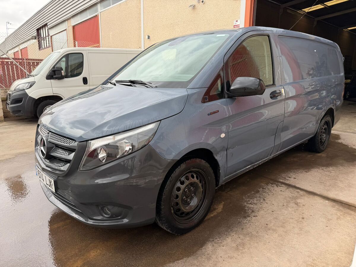 vehiculo Mercedes-Benz Vito eVito Electrica 70 Kw Año 12/2020 *** 11.990 € ***