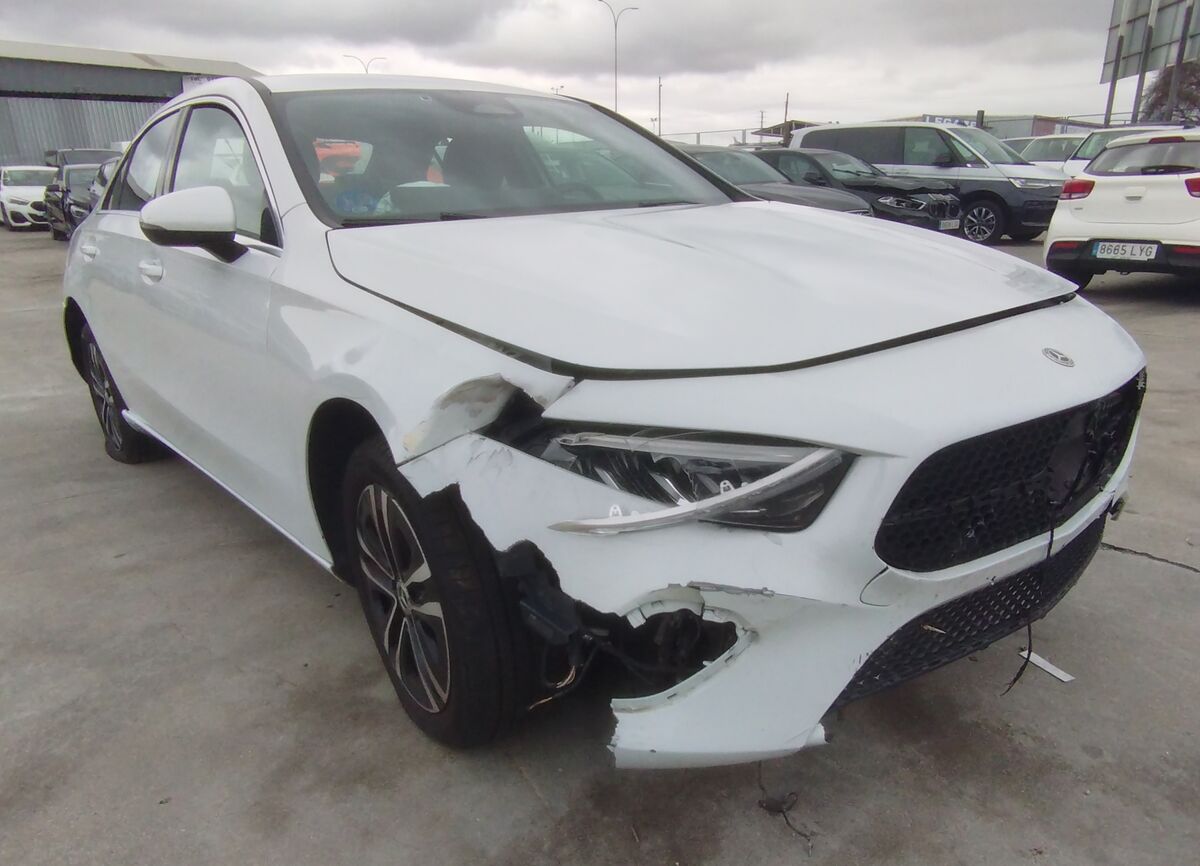 MERCEDES A 250e  1.4CC 218CV PHEV   AUTOMATICO  AÑO 2023