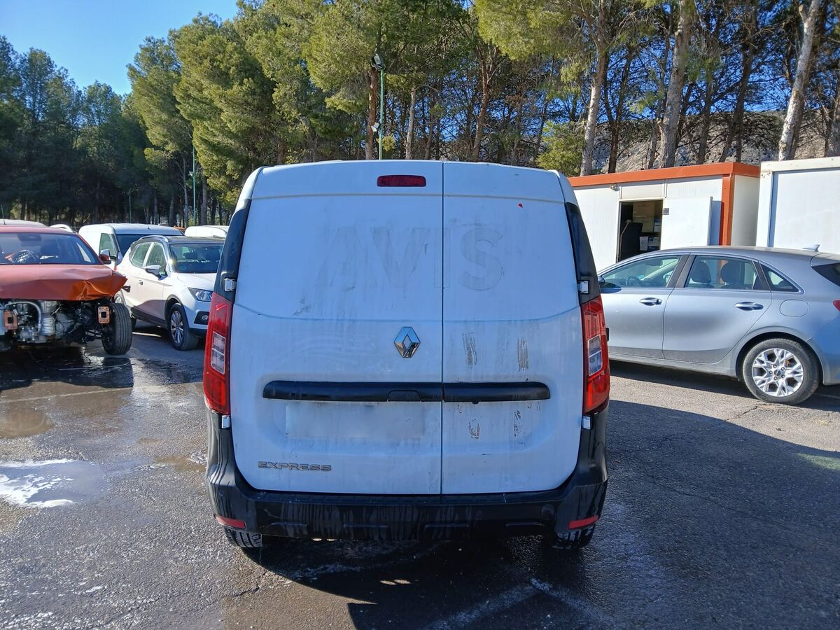 1.5 BlueDCi 95CV Furgón Advance 6V