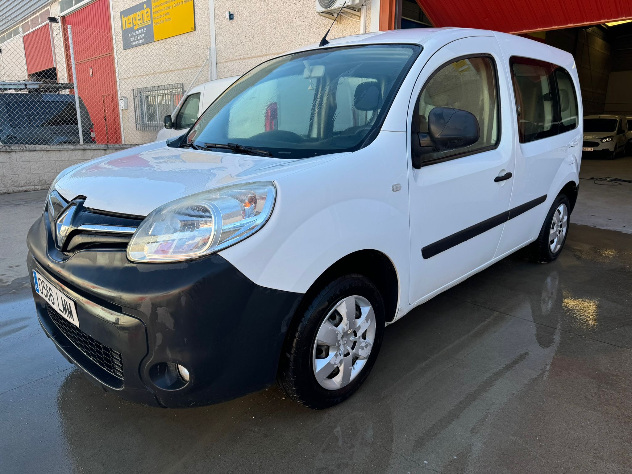 1.5 Dci Año 4/2021 *** 7.890 € ***