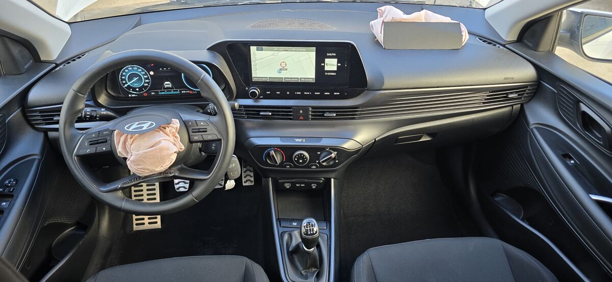 Miniatura Hyundai Bayon 2025 Hyundai Bayon Mild-Hybrid 100cv 6v ECO 2025 12