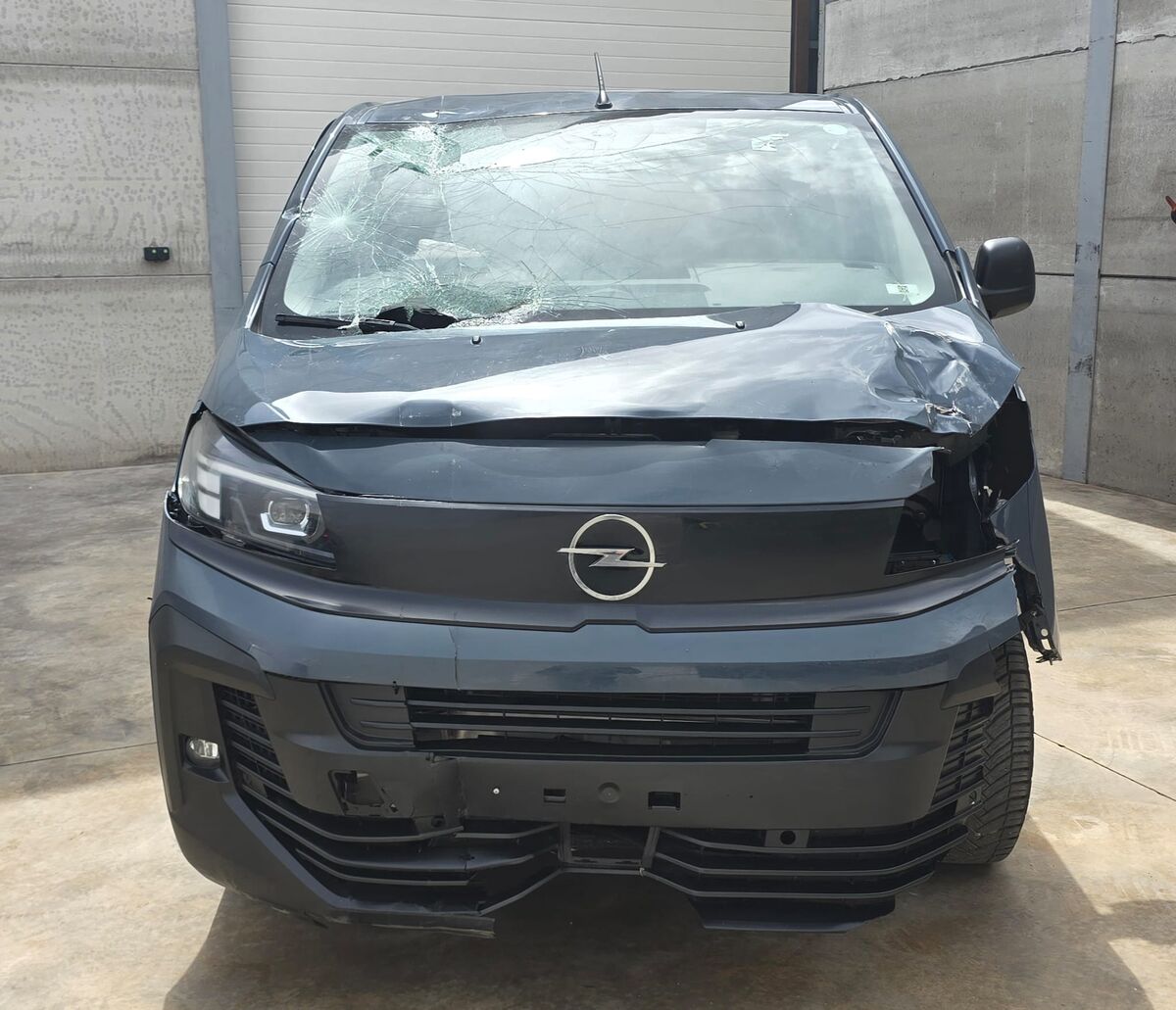 Miniatura Opel Vivaro 2024 Opel Nuevo Vivaro 1.5 BlueHDi 6v 120CV XL 2024 1