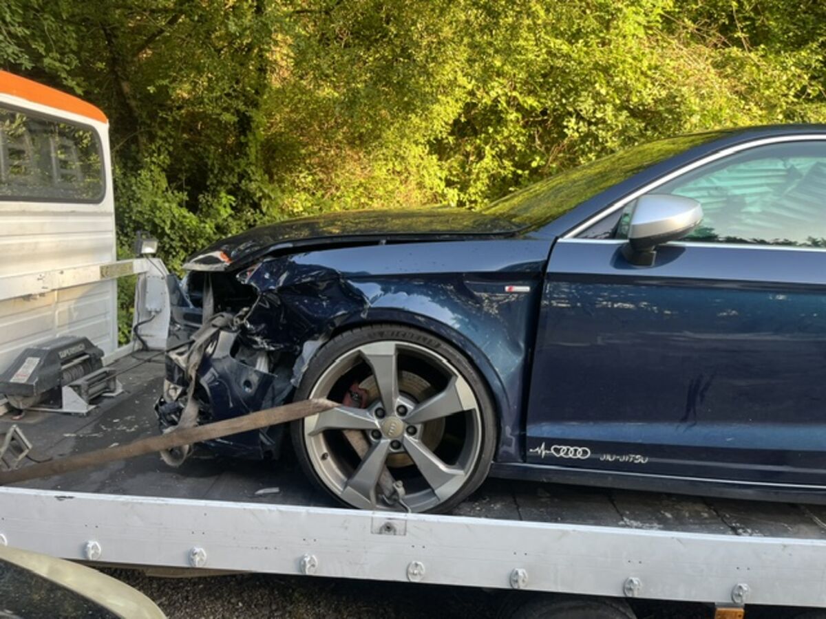 accidentaddo parte delantera izquierda