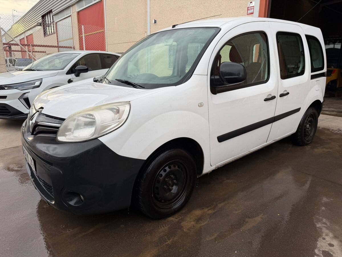 vehiculo Renault Kangoo 1.5 Dci Año 7/2017 *** 4.190 € ***