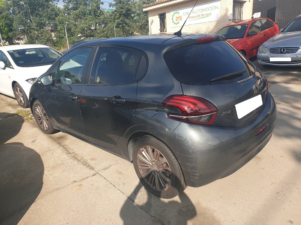PEUGEOT 208 1.6 hdi 100 cv-VEHICULO CON GOLPE DELANTERO