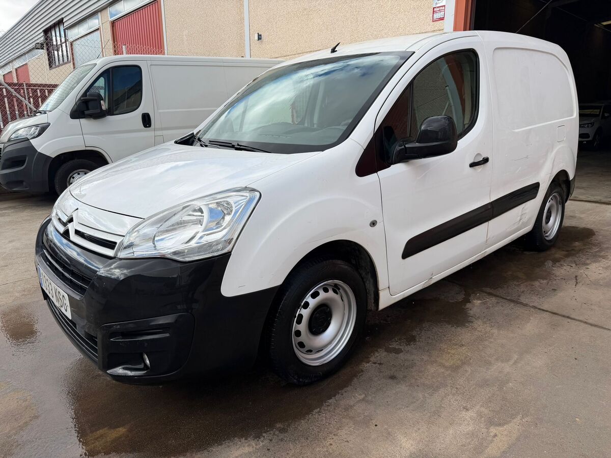 1.6 HDI SOLO 54.000 KM Año 2019