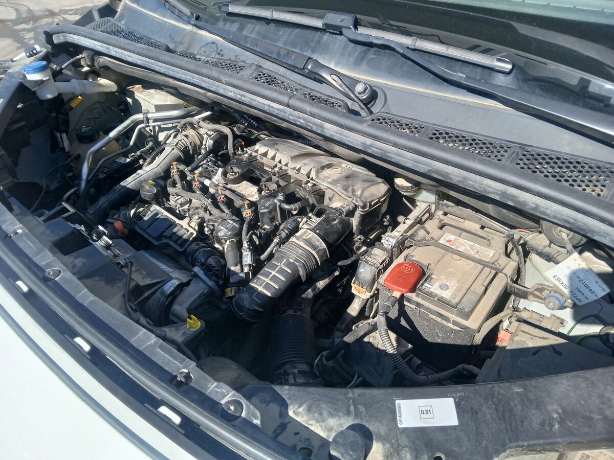 Miniatura Citroen Berlingo 2021 1.5HDI 100CV CONTROL 1