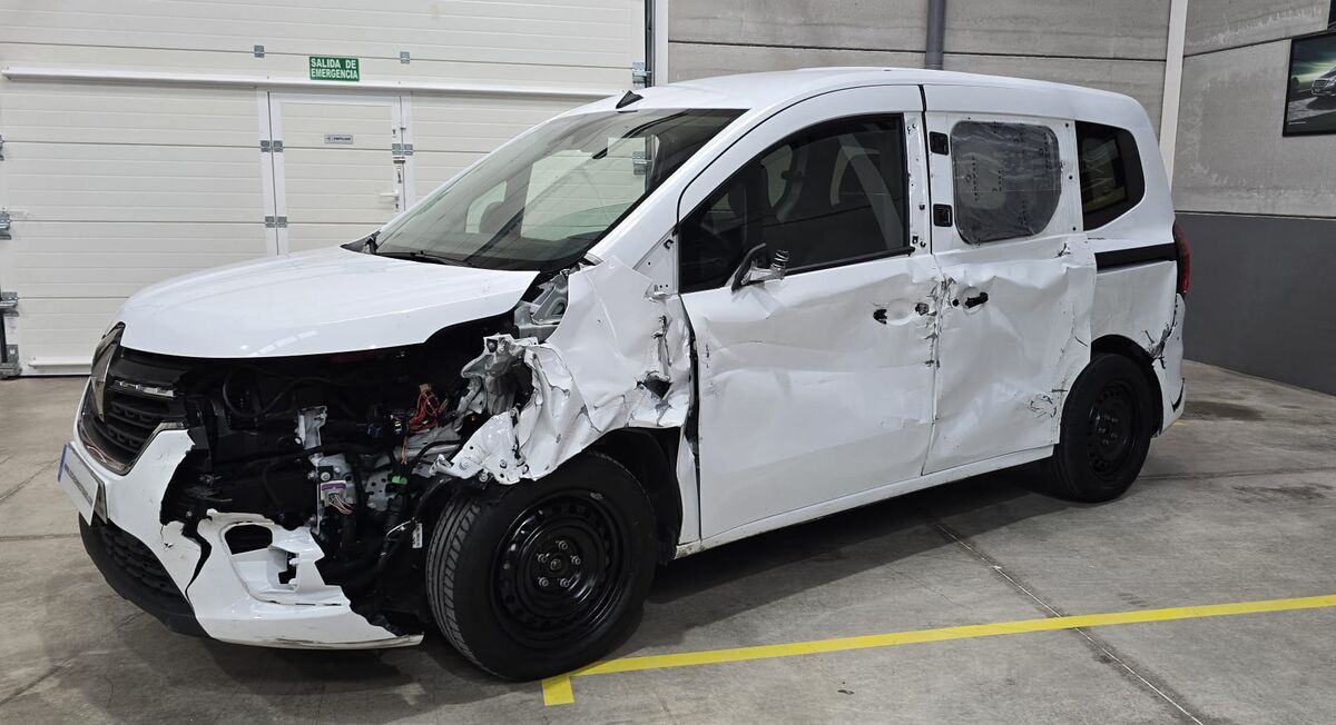 Miniatura Renault Kangoo 2024 Renault Kangoo Combi Authentic 1.5 blue dCi 95cv 6v 2024 18