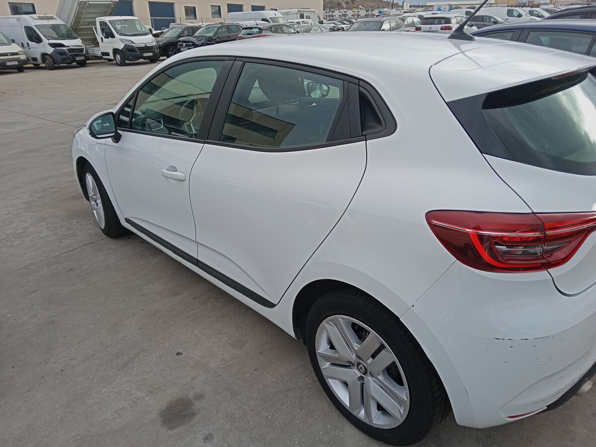 Miniatura Renault Clio 2021 100CV GLP 6