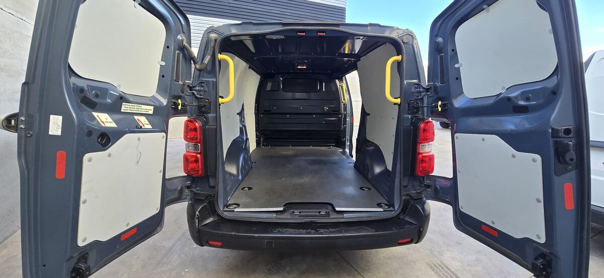 Miniatura Citroen Jumpy 2021 Citroen Jumpy Furgón Club XL 1.5 hdi 102cv 2021 9