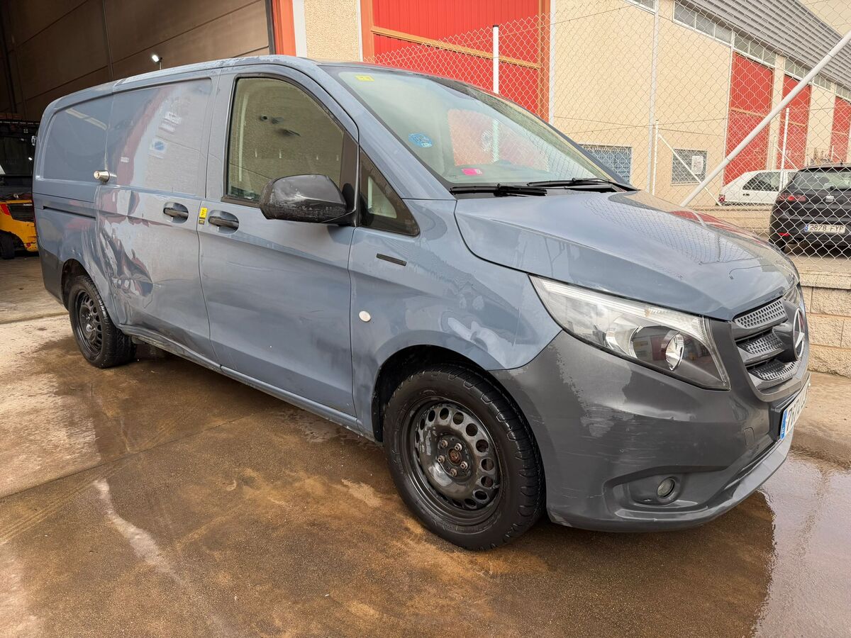 Miniatura Mercedes-Benz Vito 2020 eVito Electrica 70 Kw Año 12/2020 *** 11.990 € *** 2