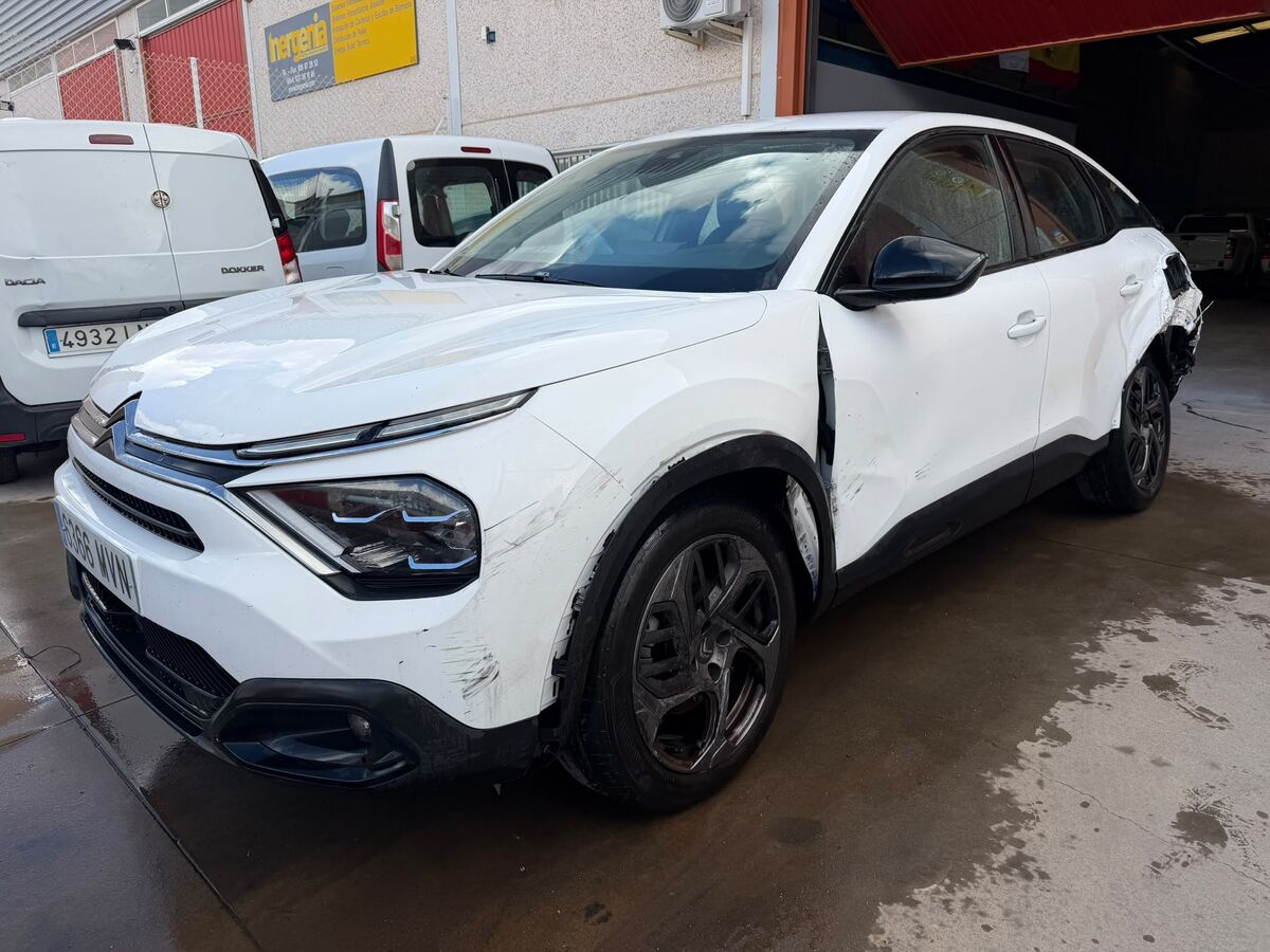 1.5 BlueHdi AUT Año 12/2024 *** 8.490 € ***