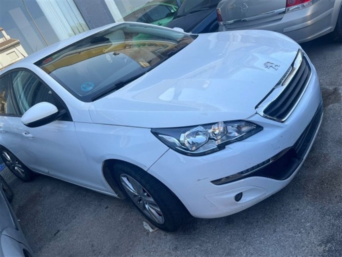 1.2i   1950€