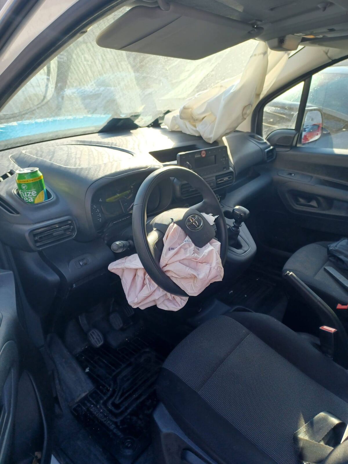 Miniatura Toyota ProAce City 2023 TOYOTA PROACE CITY AÑO 2023 CON GOLPE 6