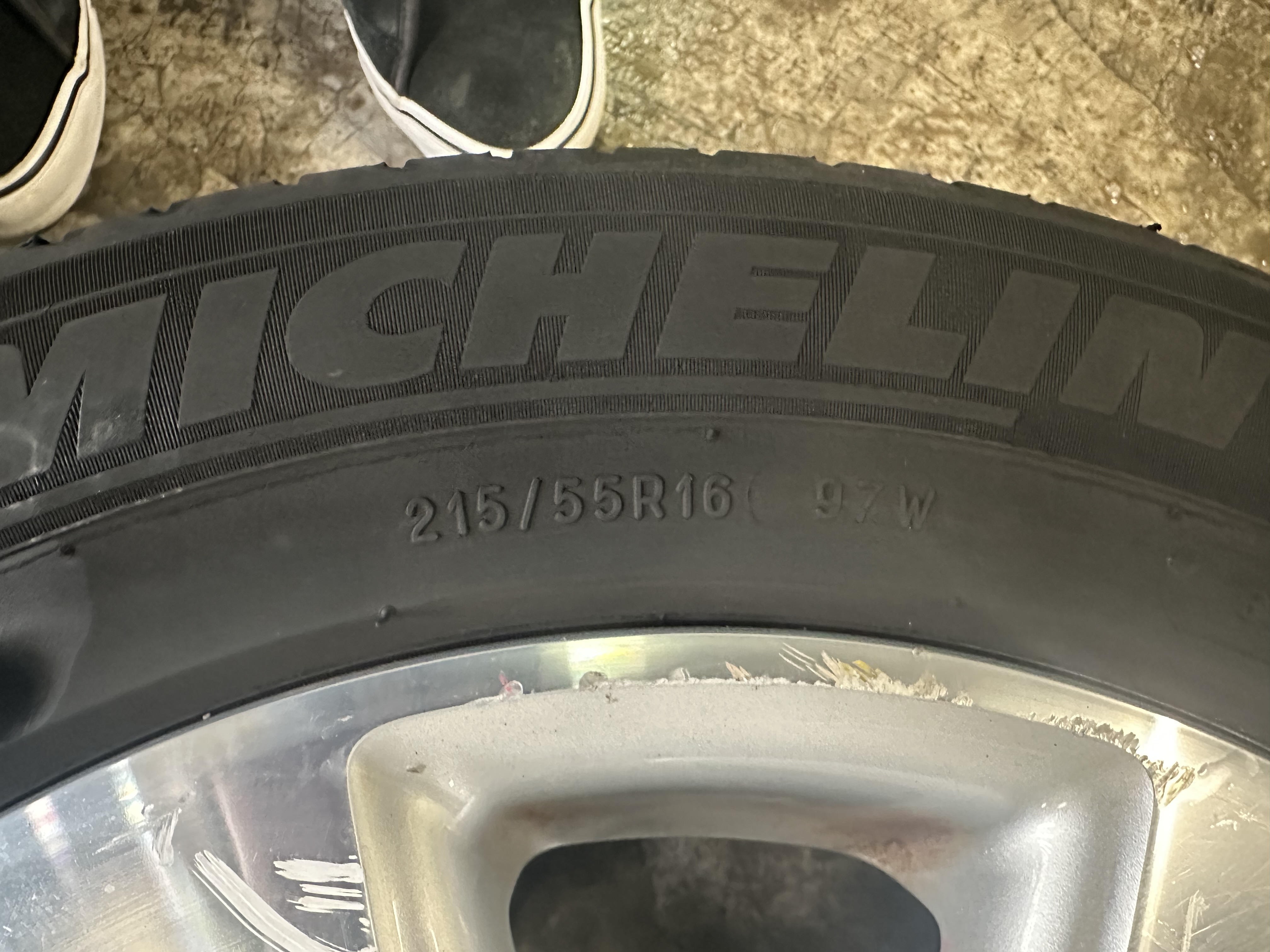 llantas VW 215/55R16 97W