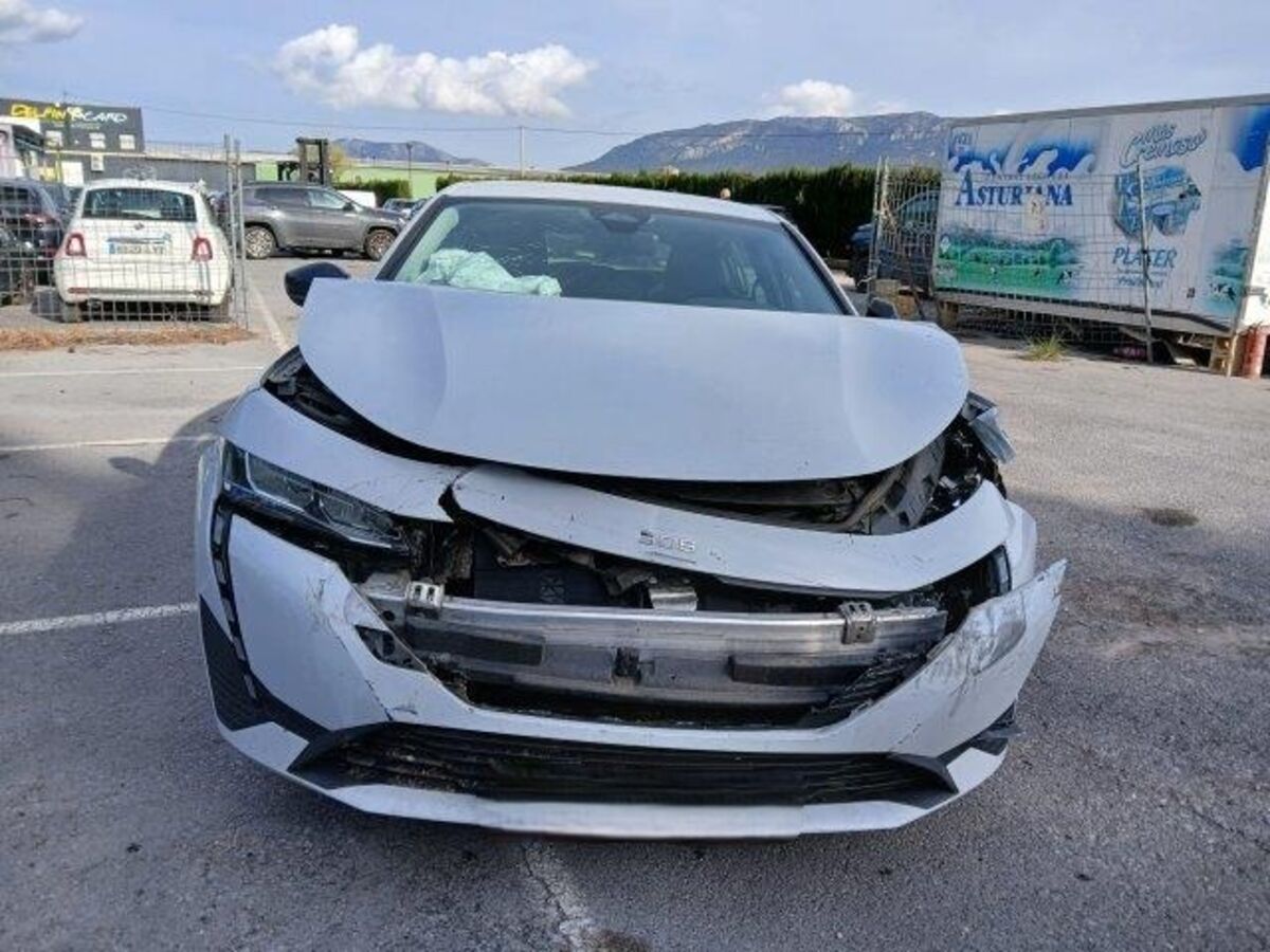 1.5 BlueHDi 130 Active Pack Automático