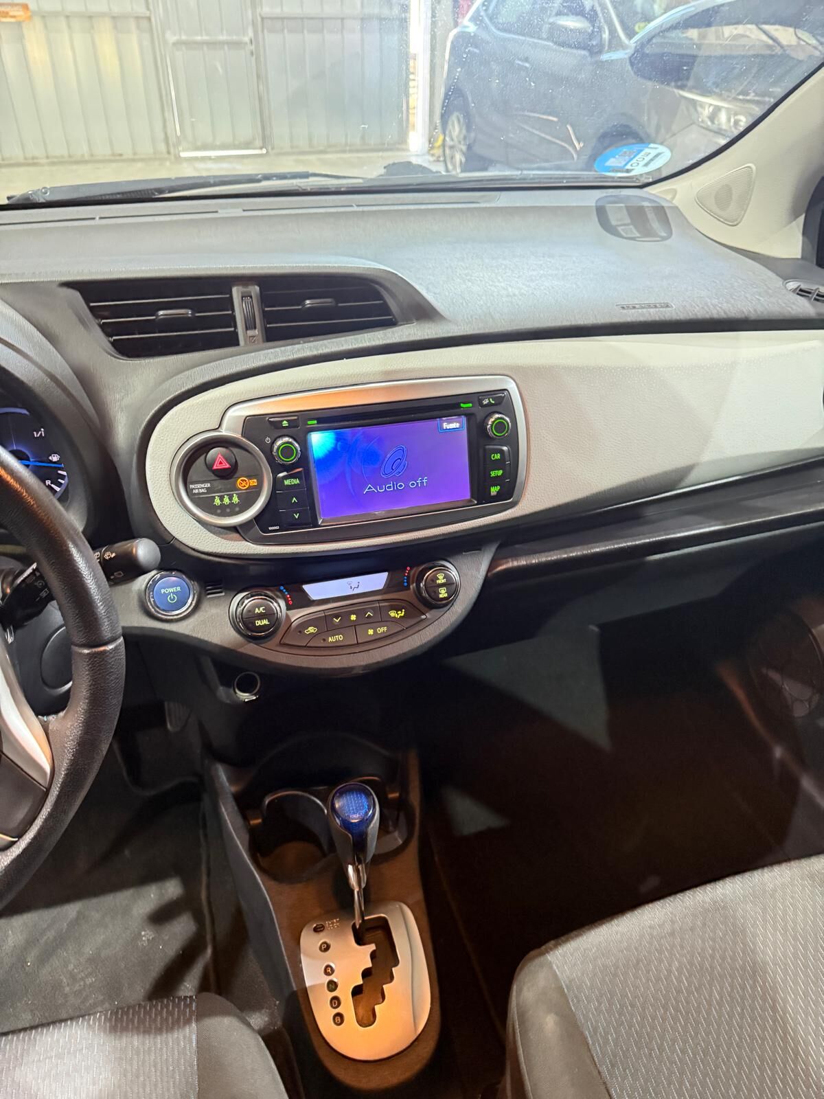 Miniatura Toyota Yaris 2012 TOYOTA YARIS 1.5 HYBRID /2012 10