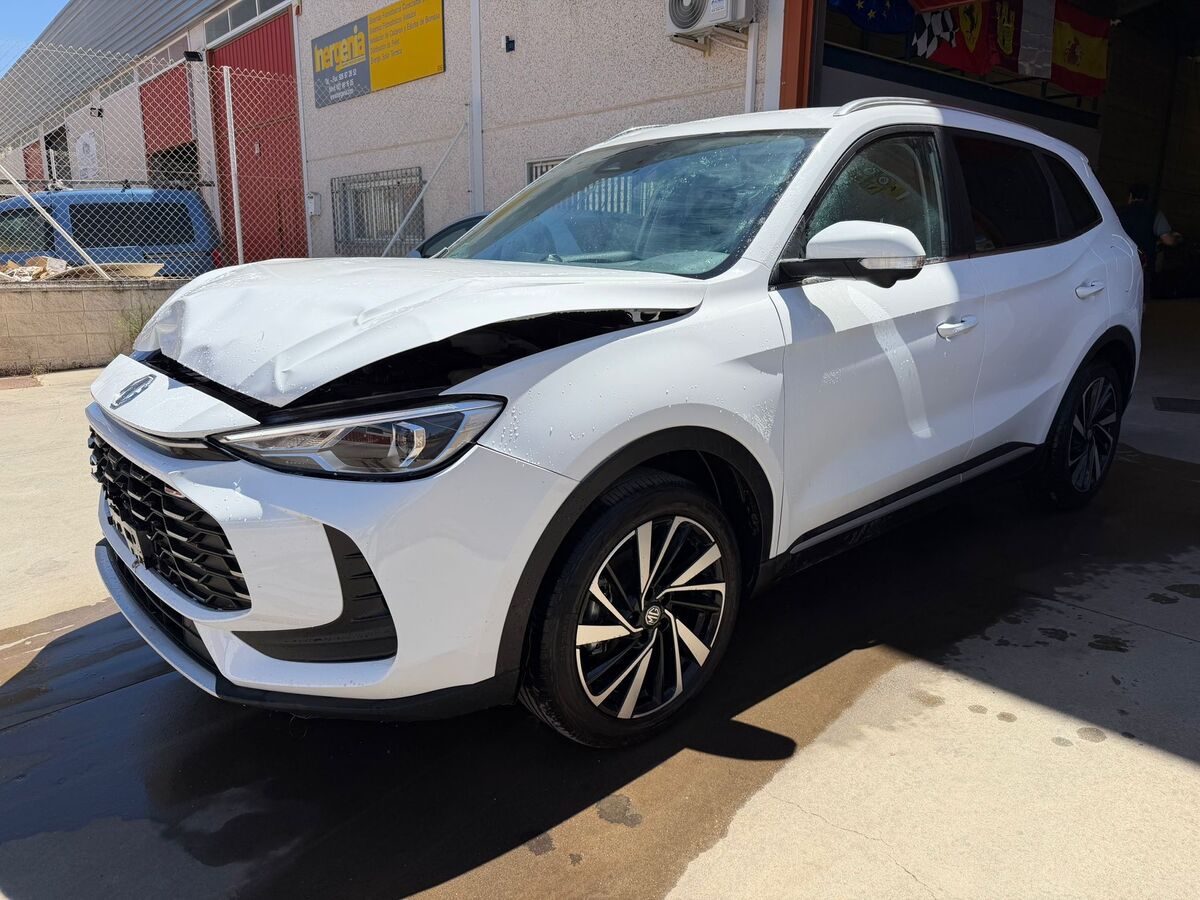 LUXURY HIBRYD 1.5 T Año 11/2025 *** 7.490 € ***