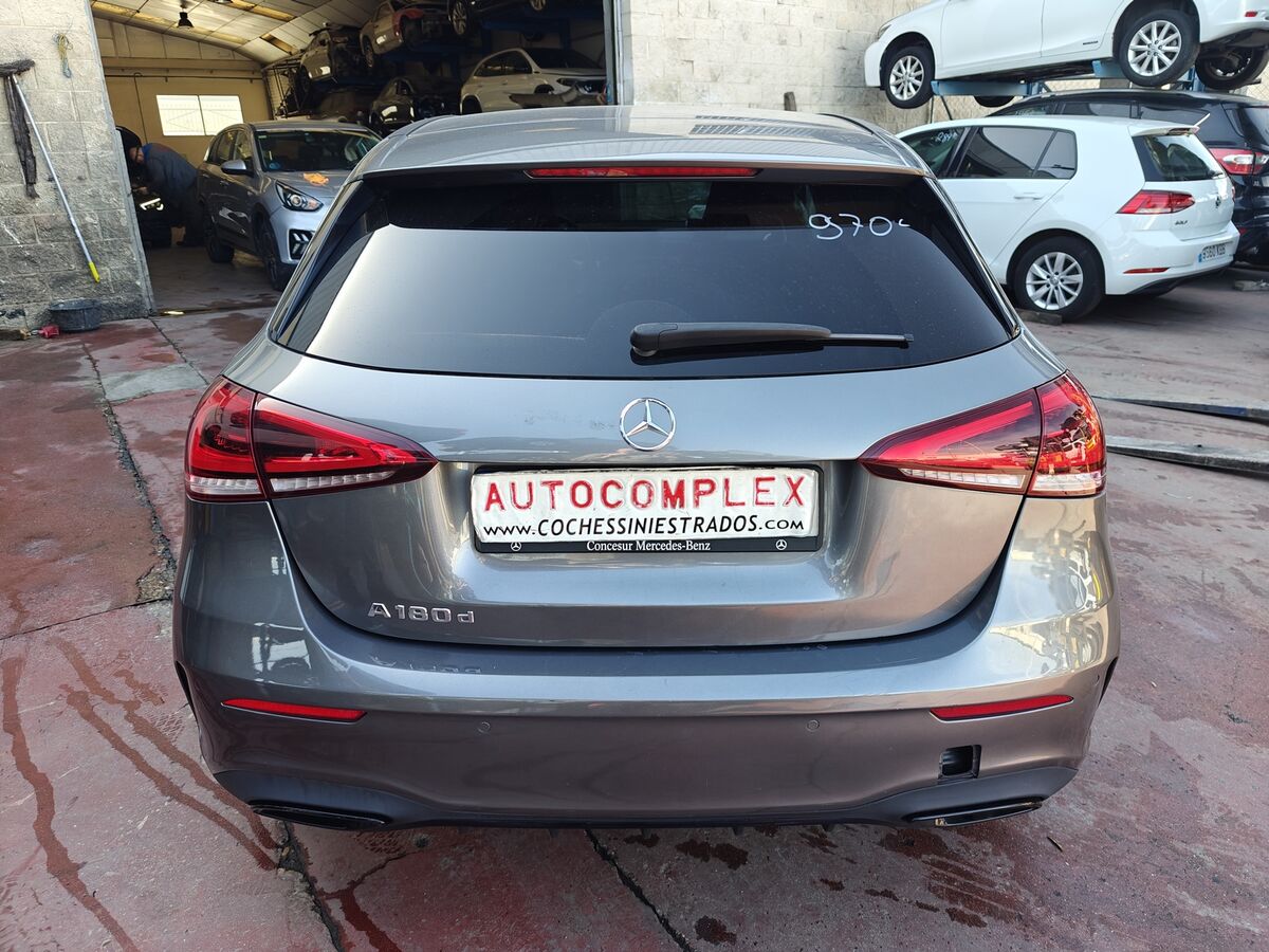 Miniatura Mercedes-Benz A-Clase 2021 AUTOMATICO 3