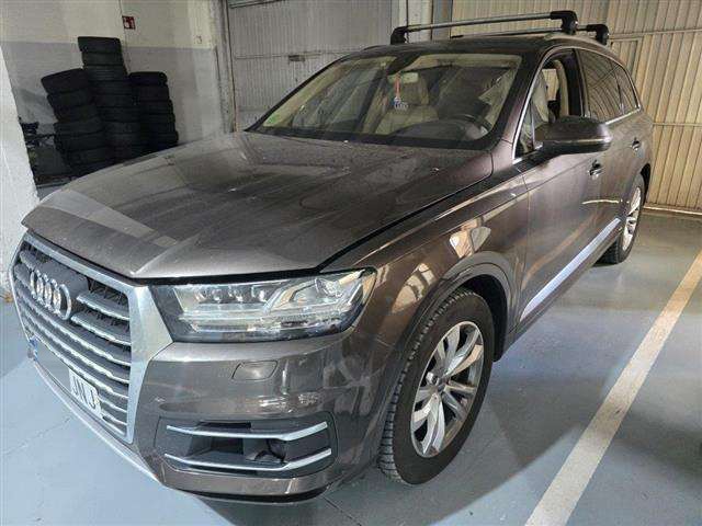AUDI Q7 AÑO 04/2016 CON UN ROCE LATERAL !!