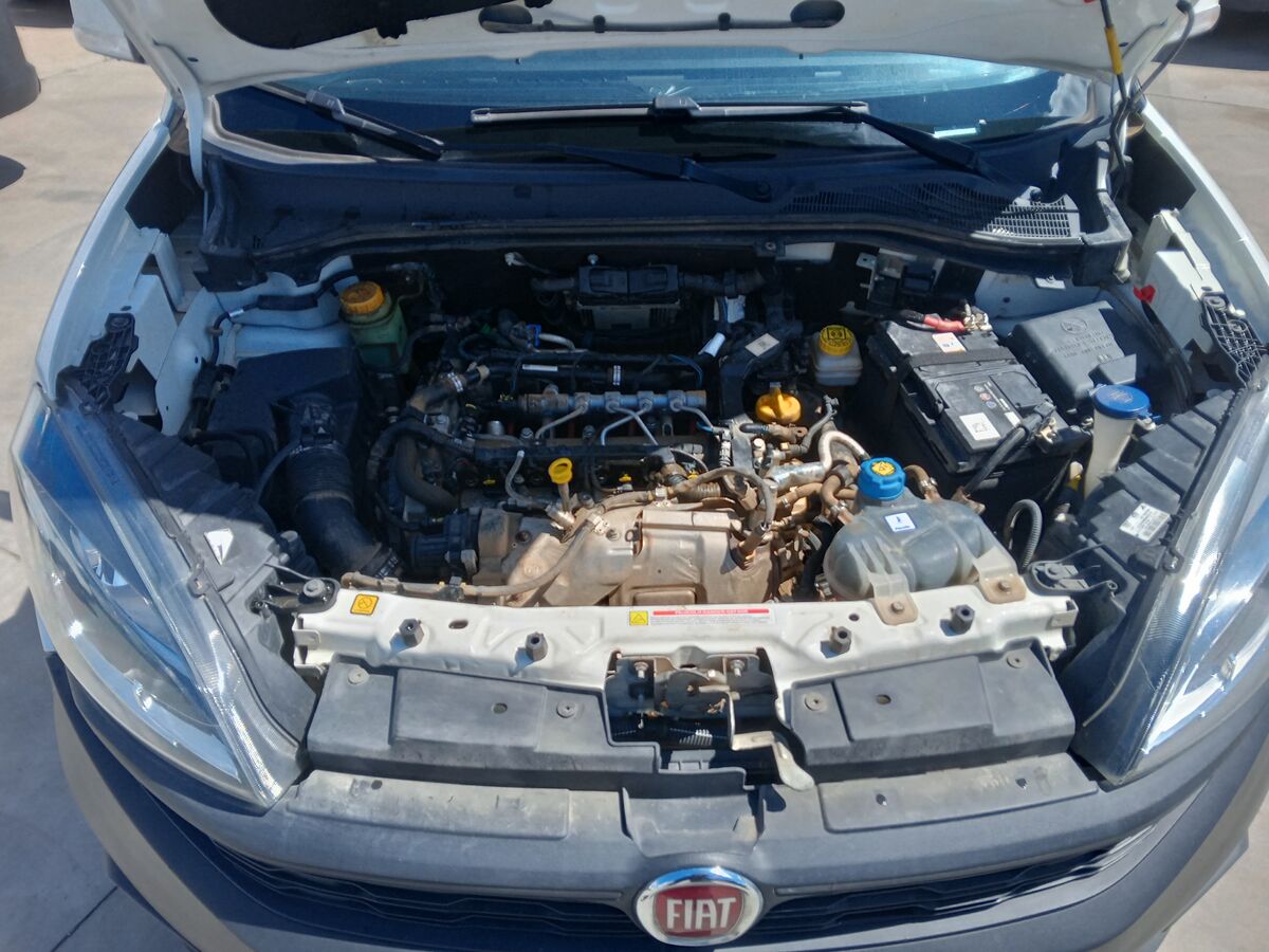 Miniatura Fiat Doblo 2022 1.6SX 90CV 3