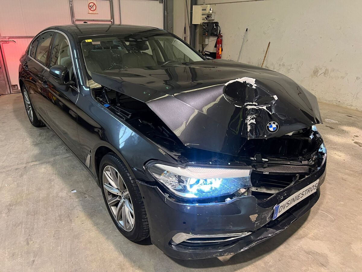 versión 530e iPerformance 2018 ACCIDENTADO!